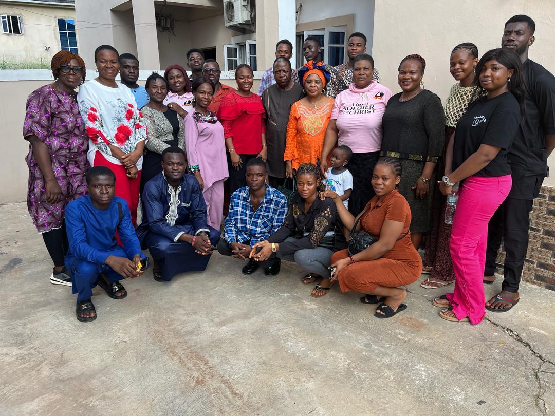 Orsu Daughters Association and the Executives of the Federation of Orsu Students Association in Tertiary Education Institutions in Imo State paid a Courtesy call to the Institute. Tertiary Education institutions are: Federal University of Technology, Owerri, Imo State University, Owerri, Alvan Ikoku Federation University of Education, Owerri, Federal Polytechnic, Nekede and University of Agriculture and Environmental Sciences, Umuagwo